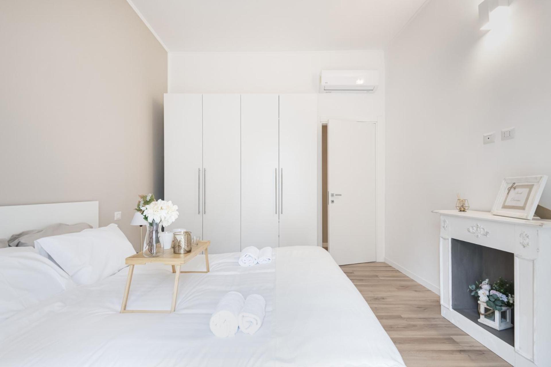 Easylife - Golden Suite Milan Bagian luar foto